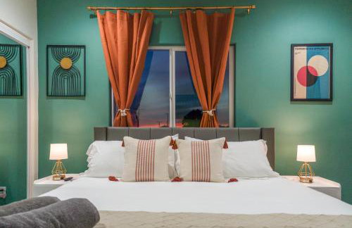 Spacious Disneyland Getaway I Game Room, King Suites & EV Access I Sleeps 14 - Foto 17