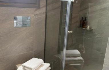 Luxury Maisonette with Shared Pool - Foto 11