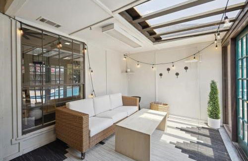 Allen Abode - 4 Bedrm Pool Fire Pit Charm - Photo 32