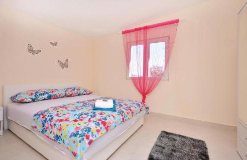 Four-Bedroom Holiday Home In Lecevica - Foto 15