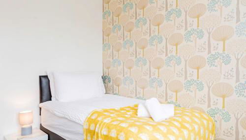 Spacious 4 Bedroom Home in Central Milton Keynes - Foto 3