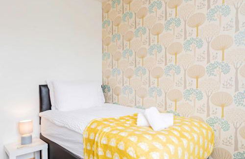 Spacious 4 Bedroom Home in Central Milton Keynes - Foto 3