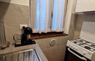 Charming Home with Private Patio near Swiss Border and Transport - Daisy, Loggiadeifiori - Photo 13