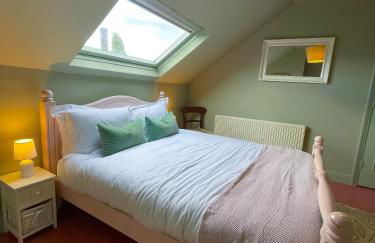 Spacious home in Leeds ideal for gatherings with free parking - Foto 57