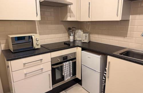 The Nook at Norton 1-Bed, Sleeps 4, Parking, WiFi, Contractors - Photo 2