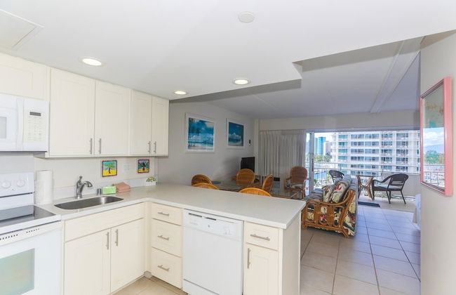 Spacious One Bedroom Harbor View Condos at Ilikai Marina With Private Balcony - Foto 60