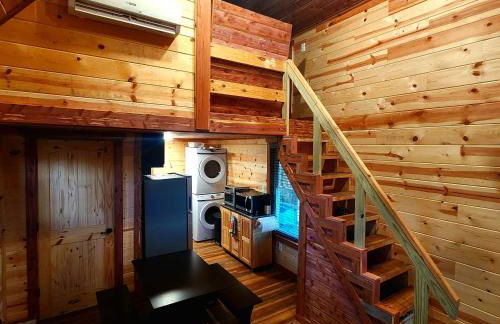 The Windstorm Cabin - Pet-friendly & a 2-person Jacuzzi hot tub! - Foto 22