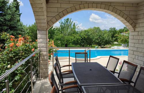 Villa Almas with swimming pool, tennis court, sauna, gym, grill house - Foto 46