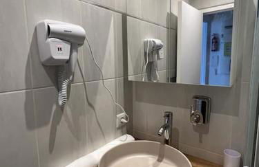 Flex Check in - Métro 14 et 7 - Free Parking - Late check out possible - Foto 12