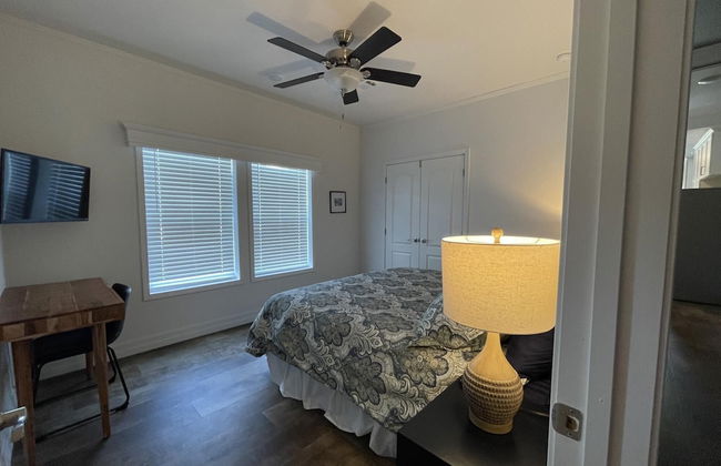 NEW 2bed 2bath With Creek and Open Spaces - Foto 8