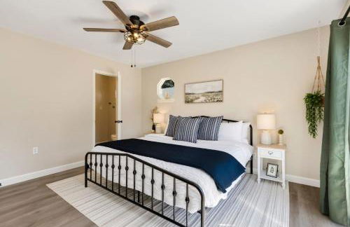 Downtown Windsor Home with Hot Tub and Pool Table - Foto 37