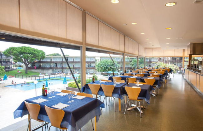 Aparthotel Comtat Sant Jordi - Photo 19