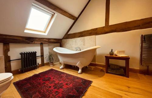 Hot Tub, Stream-Side Garden, Mountain Views, 17thC - Photo 7