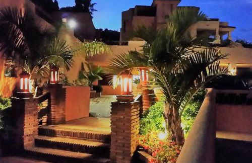 off line Deluxe 2 bedroom Golf Apartment Puerto Banus Marbella 12 Minutes Away by G00gIeMaps - Photo 1