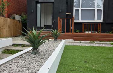 Deluxe 2BR Apartment Near City Center - Sleeps 6 - Foto 1