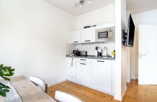 Schoenhouse Berlin City Street - Photo 50