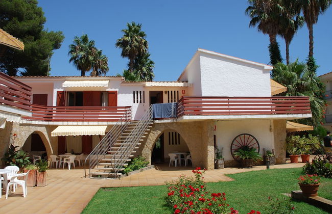 Apartaments Margarita Sabina Pinell - Photo 1