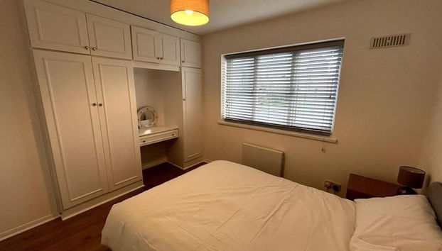 Essex 2 Bed Flat Near Station With Free Parking - Foto 5, Habitación