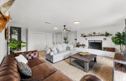 Farm Retreat with Jacuzzi, Fire Pit, Mini Goats, Mini Ponies and Mini Cows - Foto 24