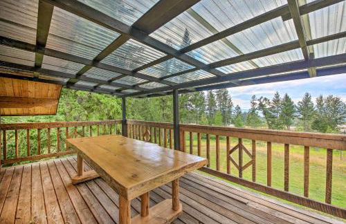 Private Deck and Mtn Views Family Getaway in Eureka - Foto 19