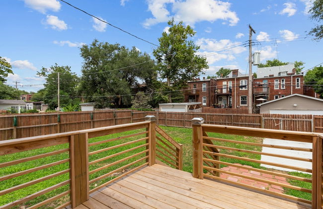 Red Brick Hideaway | JZ Vacation Rentals - Photo 36