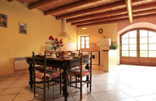 Grande maison en pierres avec jardin, proche d'un bourg médiéval, animaux acceptés - FR-1-582-161 - Foto 7