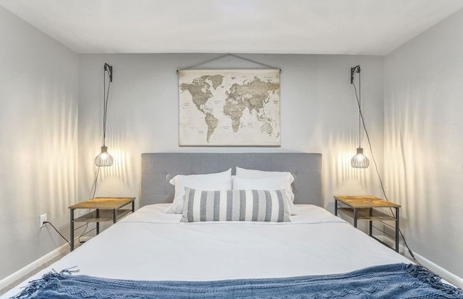 5BD Dog Friendly Family Getaway Near Downtown! - Photo 15