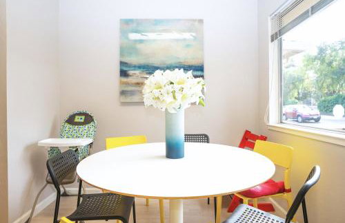 Spacious Mountain View DT 3BR Gem - Great for Work & Family - Foto 8