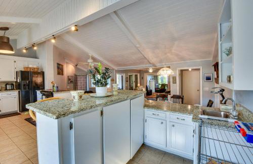 Waterfront Lake Hartwell Vacation Rental with Dock! - Foto 7