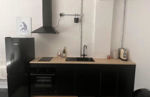 Beautiful studio near the station - Photo 8