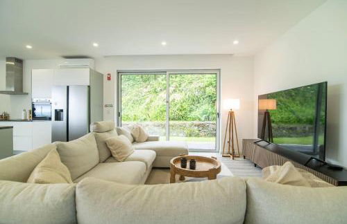 Seaview Villa with Heated Private Pool - Photo 10