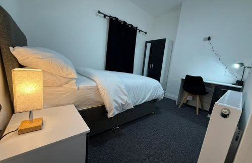 Cosy Six Bedroom House in Bedford Town - Foto 15