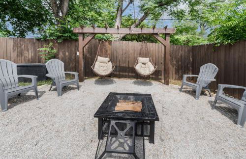 Stockyards- 4min Pet Friendly 3BR Luxe Gem - Foto 10