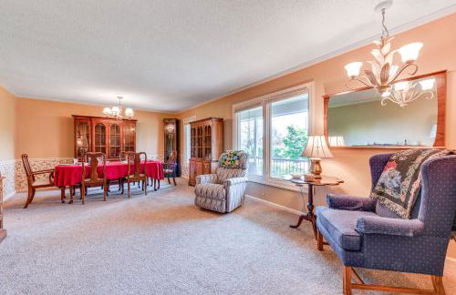 Spacious Mount Pleasant Home with Grill and Yard! - Foto 10