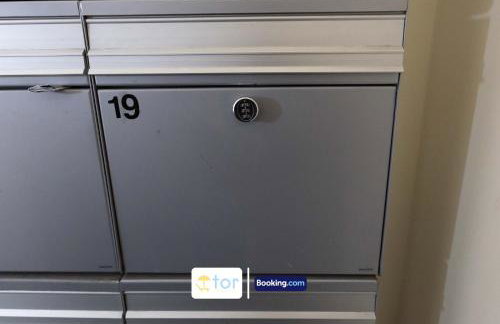 Large 2 Bedroom Apartment By The One Retreats Short Lets & Serviced Accommodation Horley Close To Gatwick Airport - Foto 46