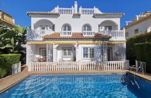 Town-House-Style Villa - on the Golden Mile - Foto 1