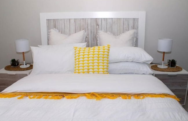 Contemporary Spacious & Comfortable Apartment - Foto 3