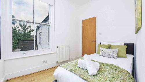 Relaxed Crouch Hill Getaway by MoreThanStays - Foto 1