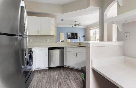 Landing Apartments Jacksonville - Windy Hill - Photo 8