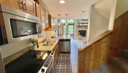 Ski in Ski out Townhome, Indoor and outdoor pools, hot tub, fire pits, and more - Foto 5