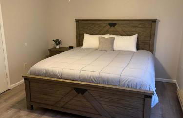 PSU 2br 2ba Townhome w Parking Near Campus and Stadium - Foto 14