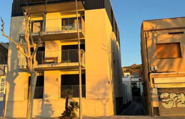Apartamento de una habitación con terraza grande cerca de Barcelona - Photo 10