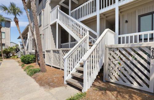 Beach Paradise & Pools - Oceanfront on Harbor Island - Foto 30