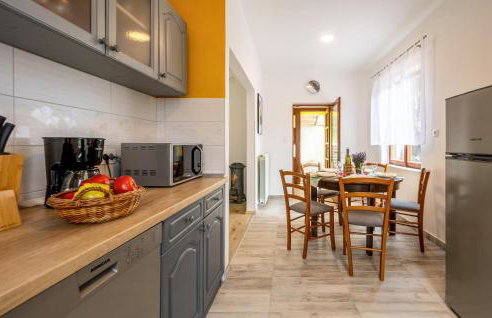 Stunning Apartment In Bresca With Wifi - Foto 6