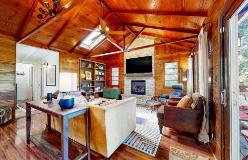 Cozy Riverview Cabin - Foto 13