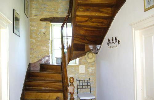 Spacious family home with countryside views - Photo 7