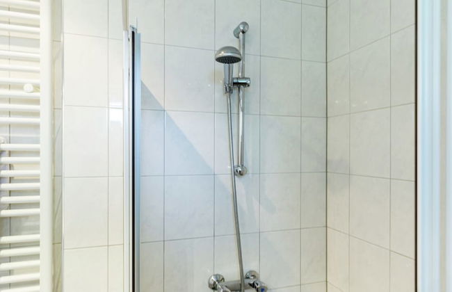 Cozy Holiday Home in Zonnemaire Near Lakebeach - Photo 48