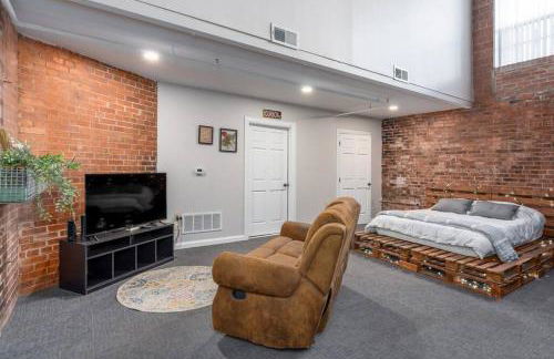 Unique and Charming Downtown Apt - Foto 17