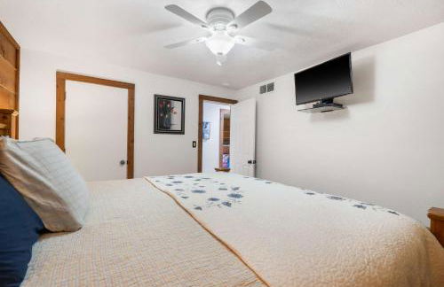 The Cozy Cottage Getaway - Private Pool & Hot Tub - Foto 27