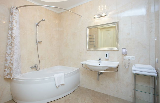 MinskLux Apartments Deluxe 1 bedroom on Nezavisimosti ave. 13 - Photo 12